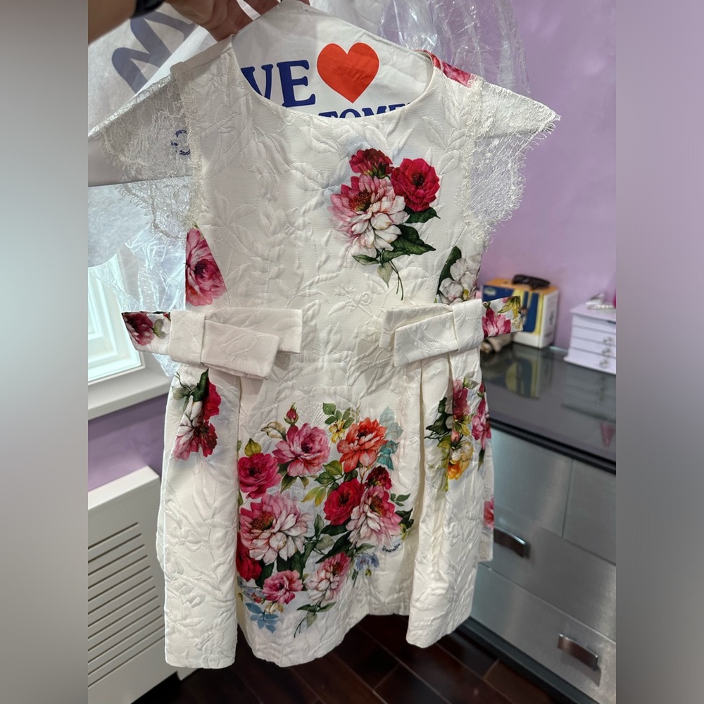 Simonetta girls floral dress size 4like new